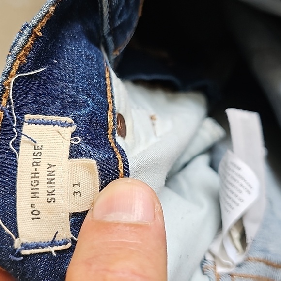 Madewell 10" High-Rise Skinny Jeans. - Picture 10 of 11